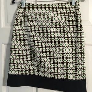 ANN TAYLOR PETITE Blk & Wht With Green Dots Sz0P